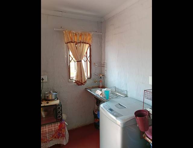 2 BEDROOM HOUSE FOR SALE IN ZONKIZIZWE